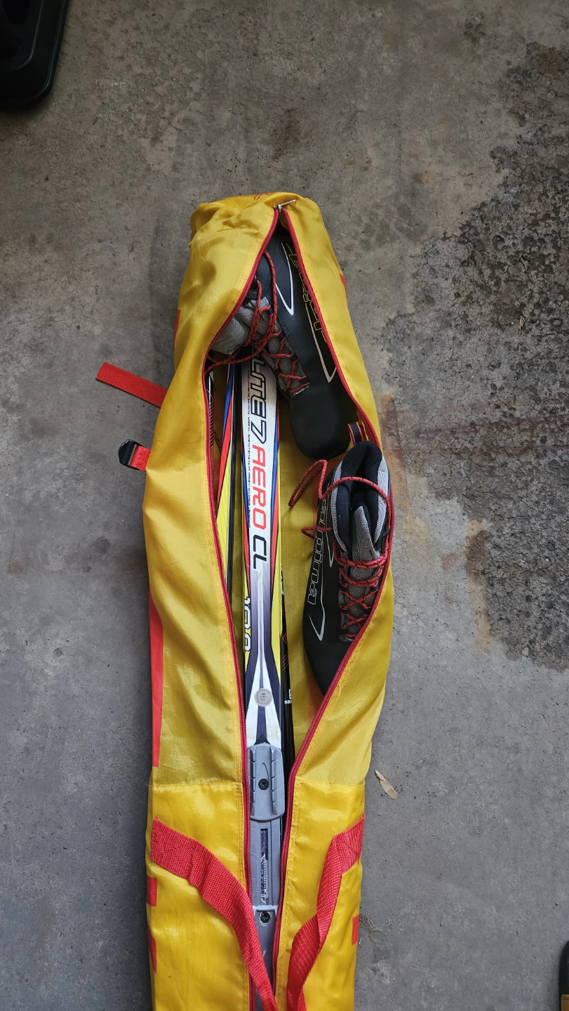 Salomon Elite 7 Aero CL Cross Country Skis with Boots and Bag - photo 4