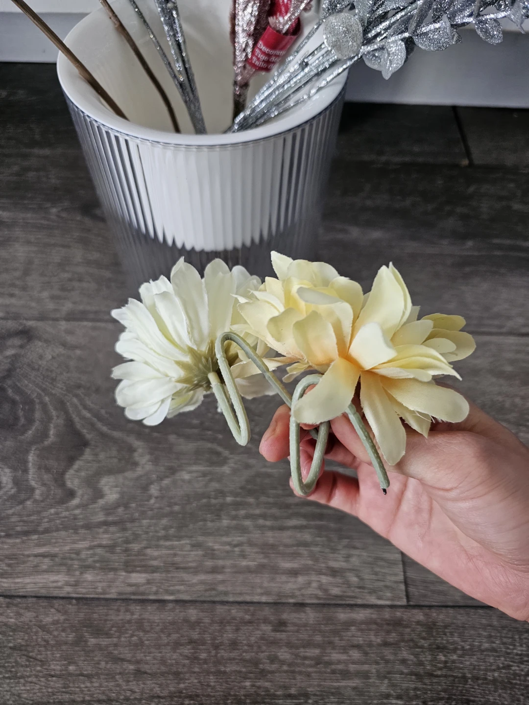 Artificial Floral & Foliage Arrangement - photo 4