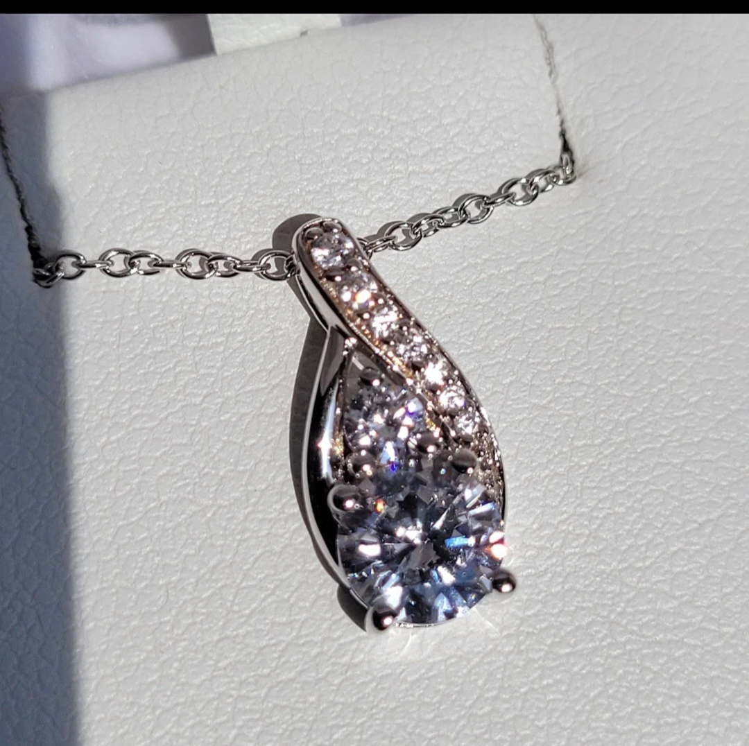 ♥️ NEW DIAMONLUXE Sterling Silver CZ Teardrop