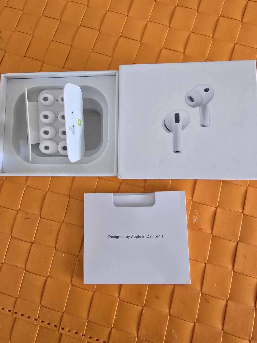 Wireless earbuds with Charging Case - photo 5