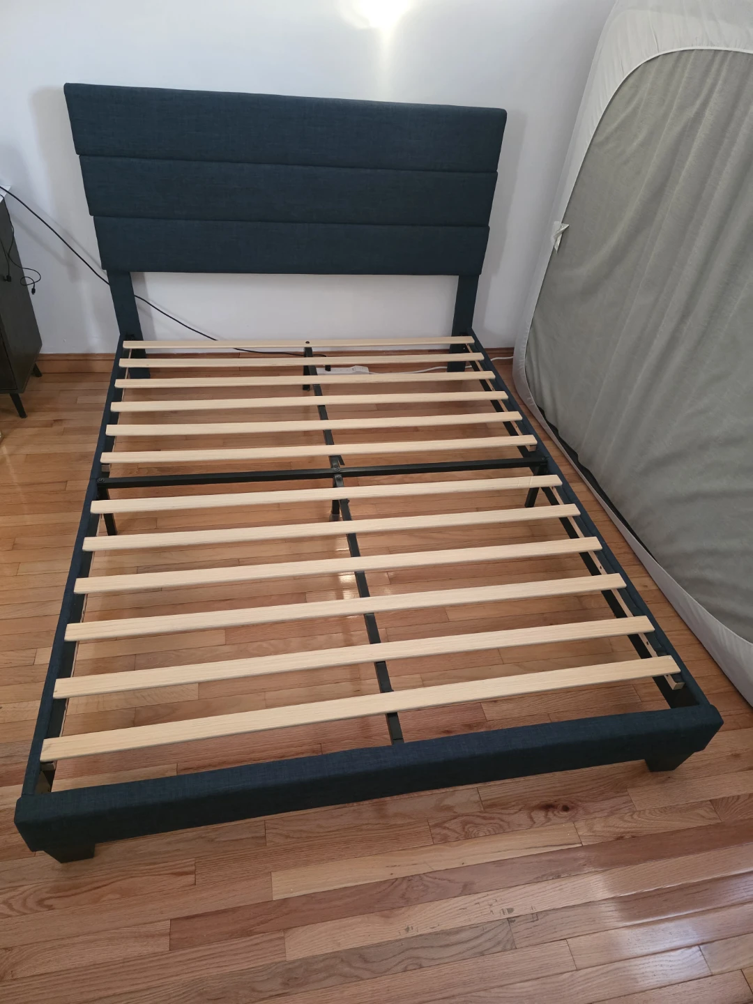 Queen Size Platform Bed Frame with Headboard