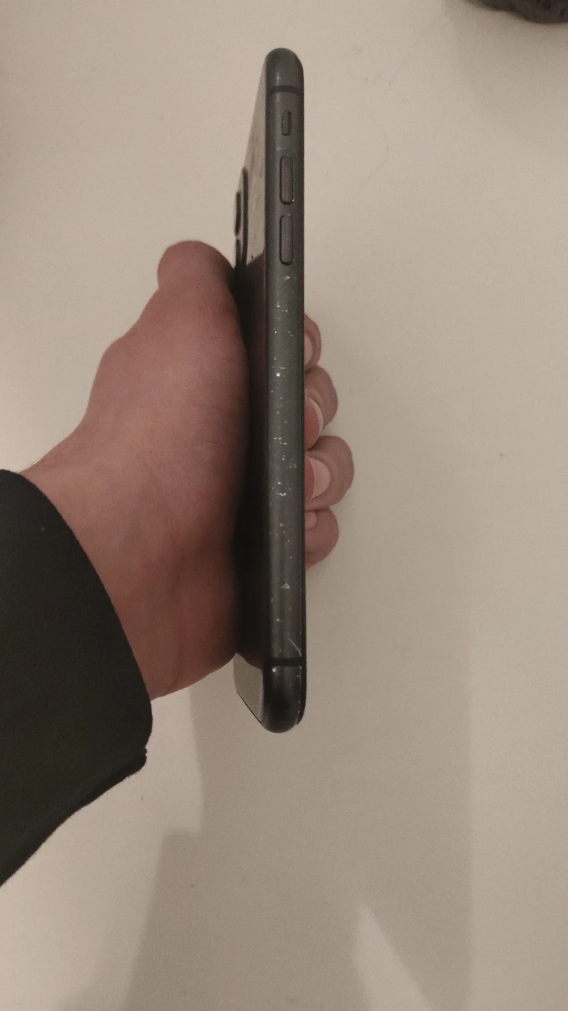 Apple iPhone 11 - photo 3