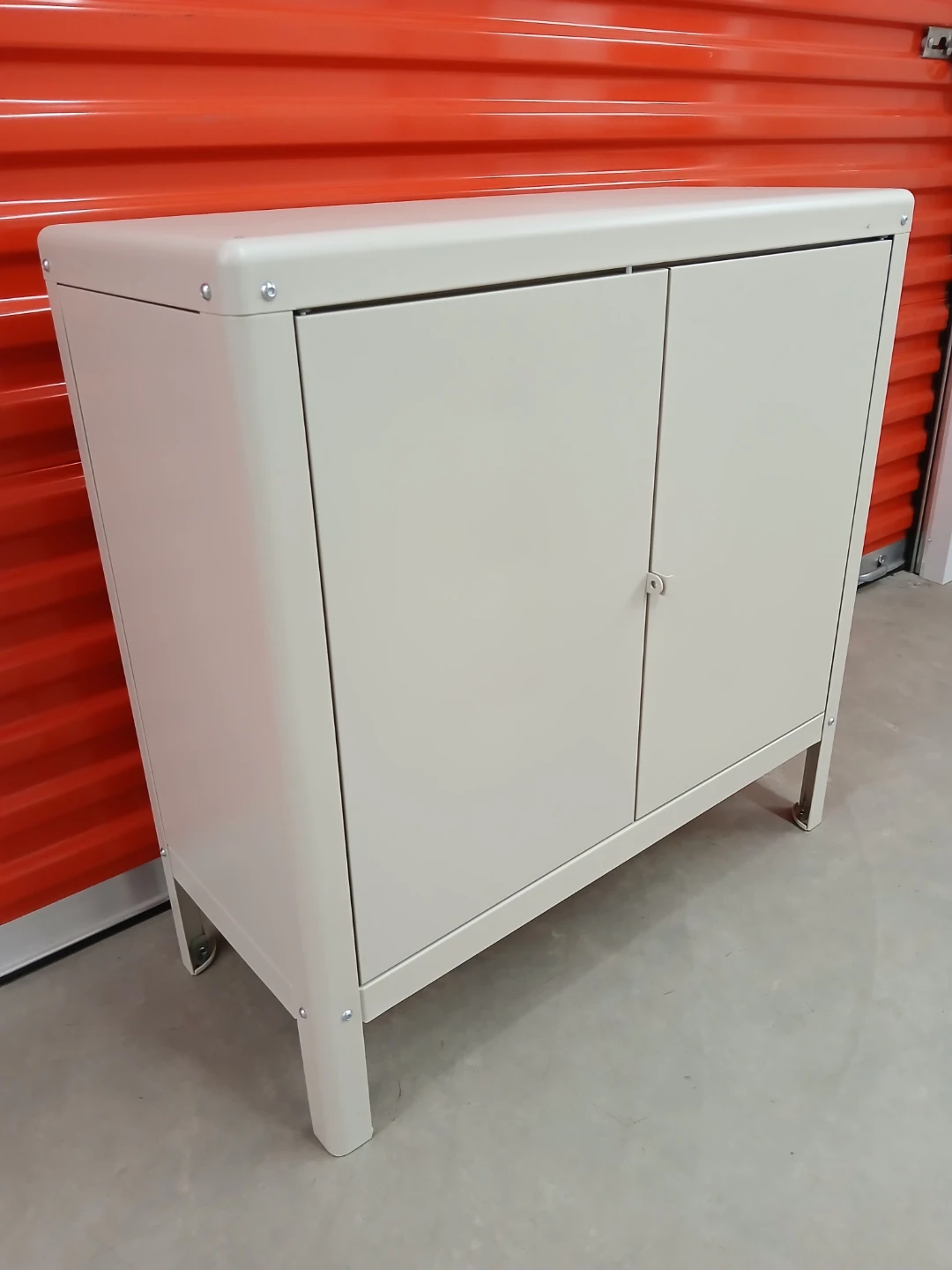 Metal storage locker Cabinet with Two Doors and shelf