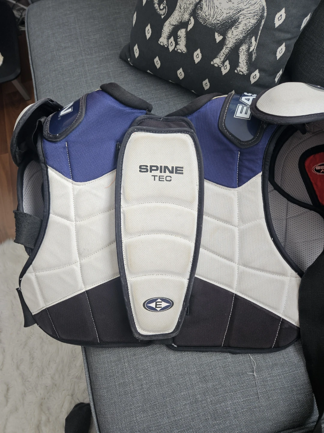 Easton Synergy TE Catcher's Chest Protector - Large - photo 3