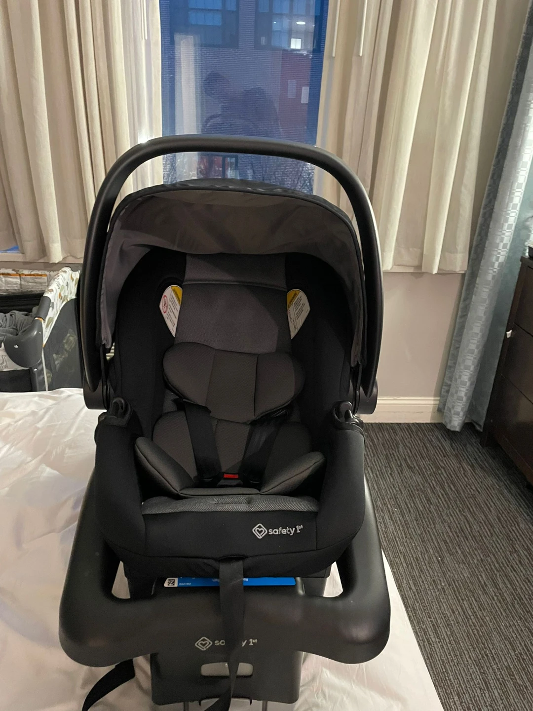 Safety 1st Infant Car Seat with Base