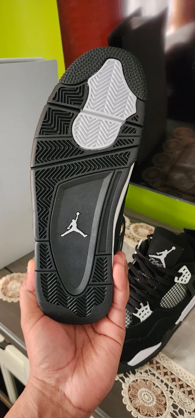 Air Jordan 4 - photo 5