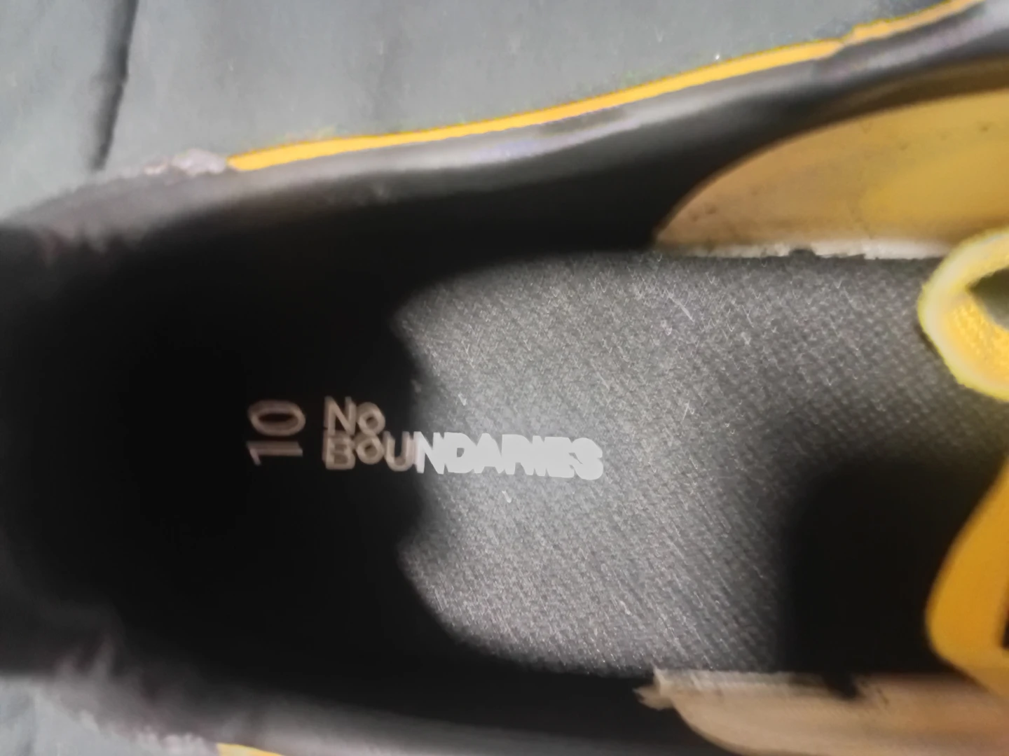 No Boundaries Men's Yellow Running Shoes Size 10 - photo 3