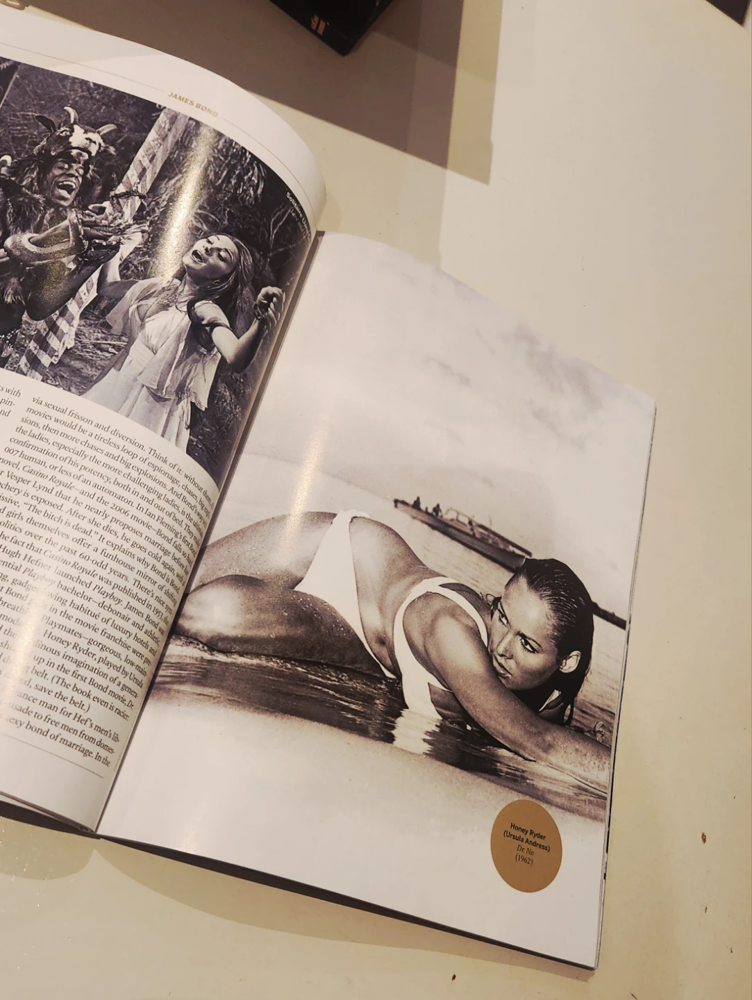 Maclean's Special Collector's Edition James Bond - photo 3