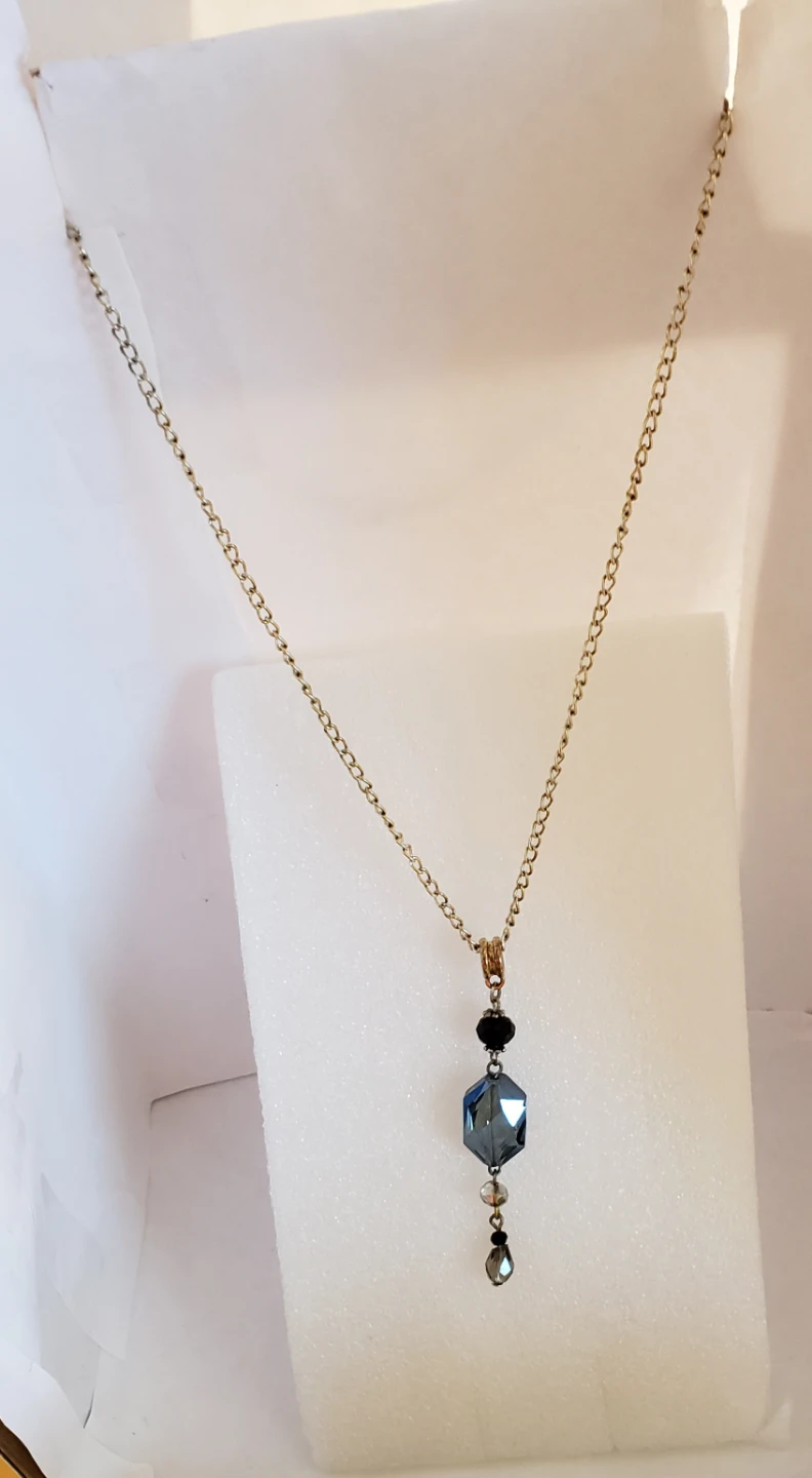 New Crystal Pendant Necklace and Earrings Set - photo 2