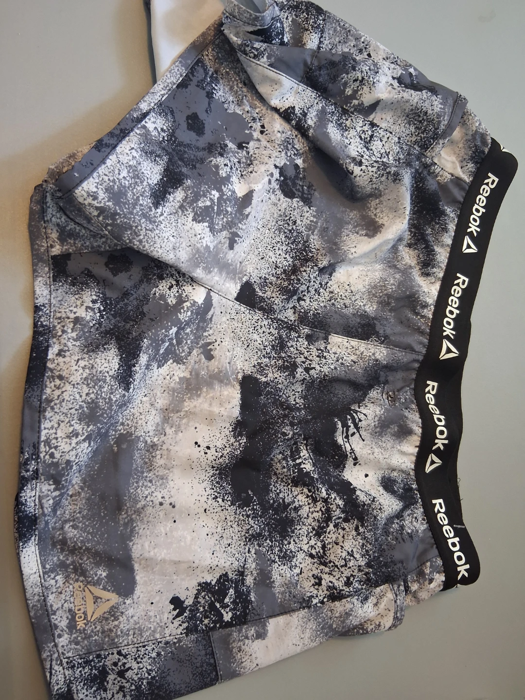 Reebok Women's Athletic Shorts Size L/G - photo 2