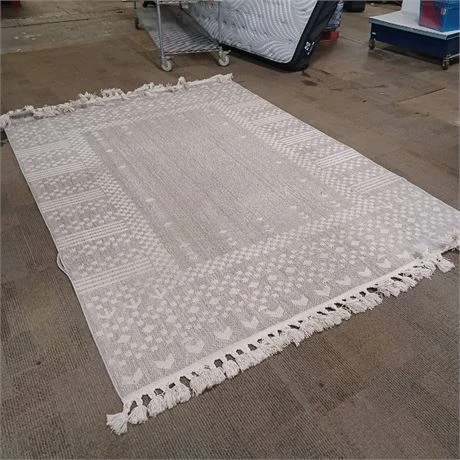 Light Grey Area Rug with Tassels - photo 3