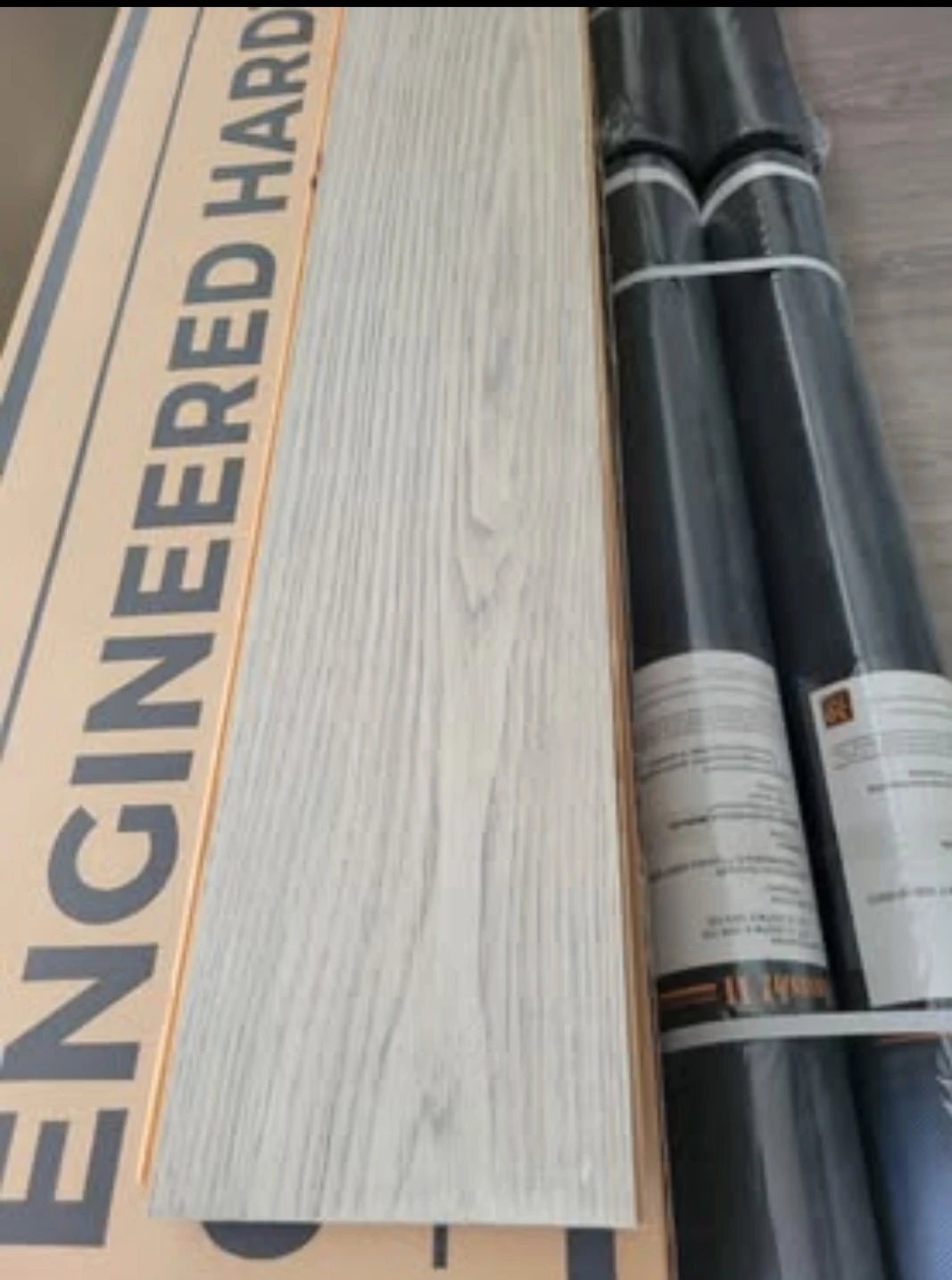 Engineered Hardwood Flooring - Hickory / Sumatra