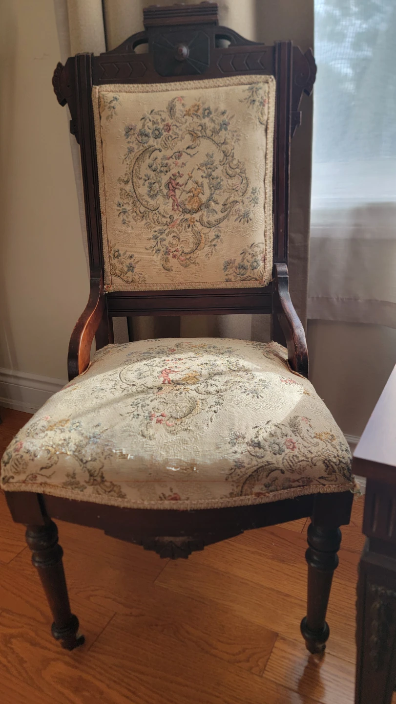 Vintage Accent Chairs and Side Table Set - photo 5