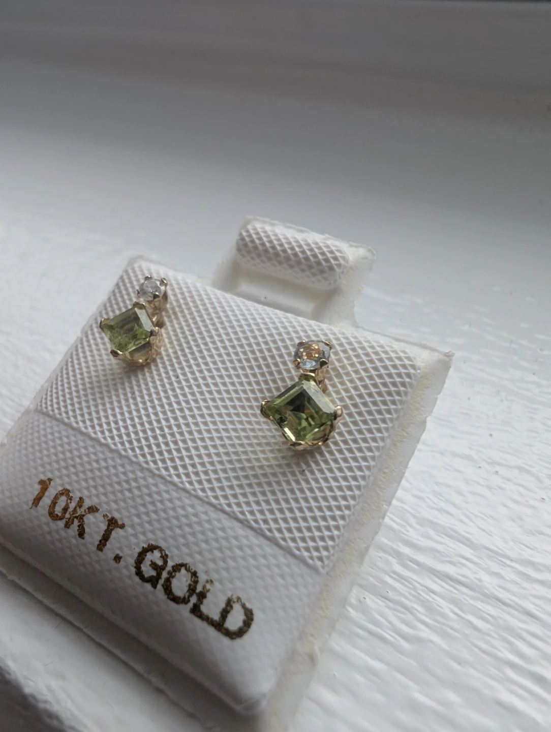 Brand New 10K Yellow Gold Diamond & Peridot Earrings For Sale - photo 4