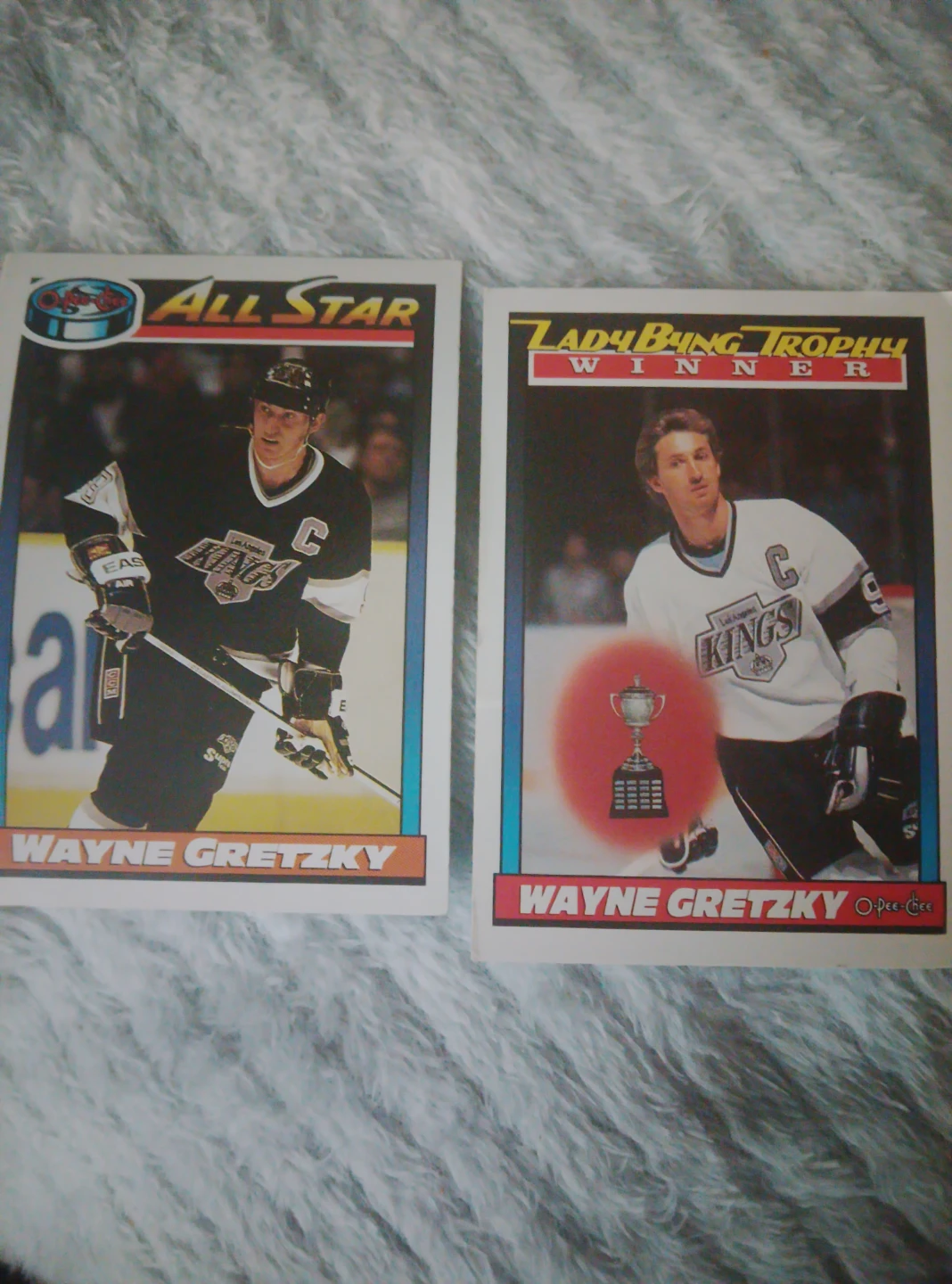 Wayne Gretzky O-Pee-Chee Hockey Cards