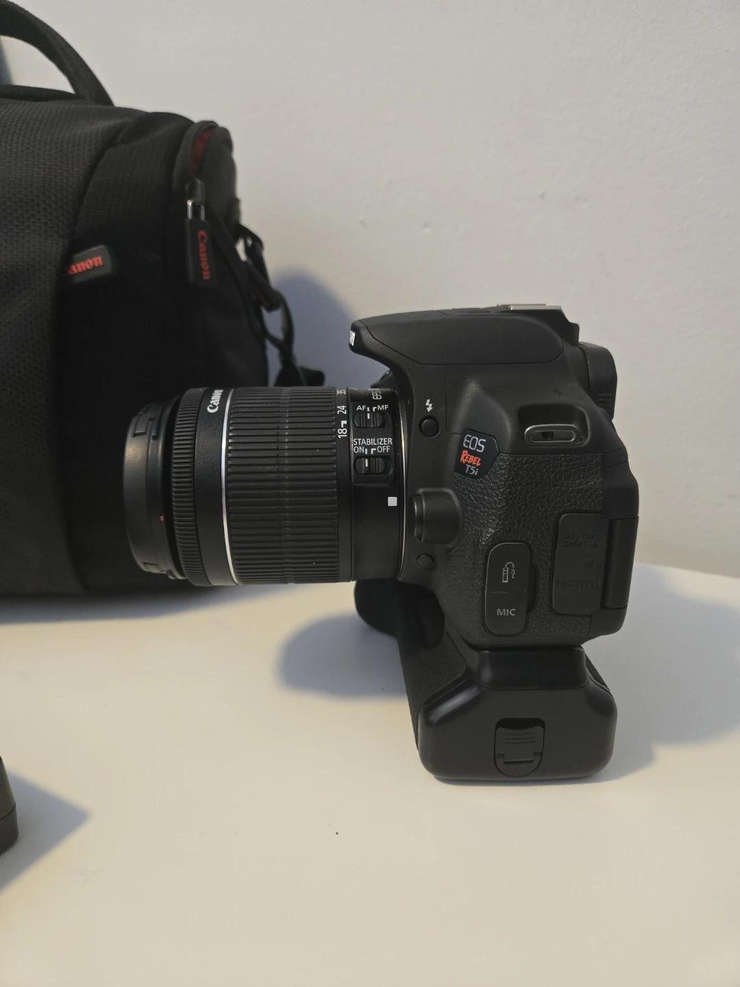 Canon EOS Rebel T5i DSLR Camera with Lens and Bag - photo 3