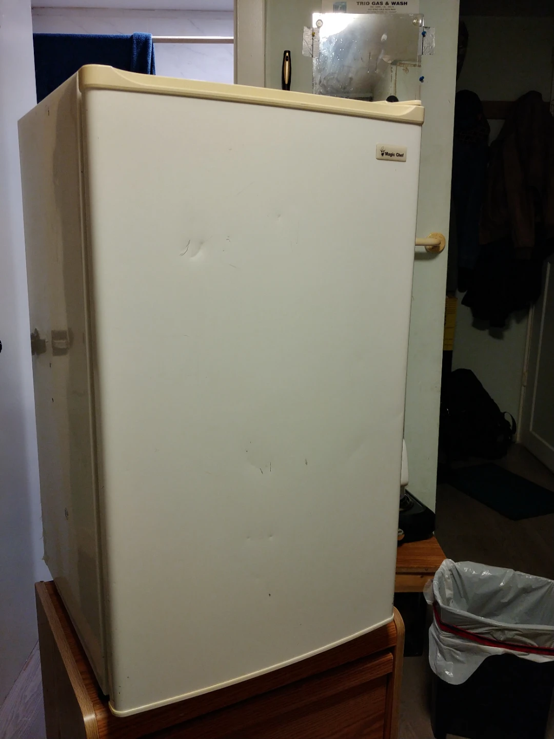 Magic chef Mini fridge - photo 2