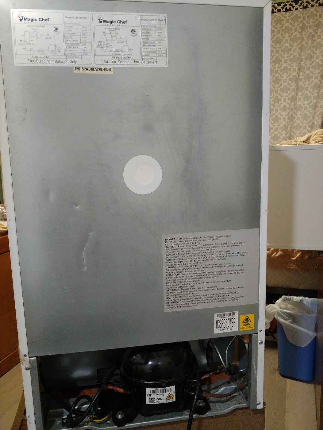 Magic chef Mini fridge - photo 3