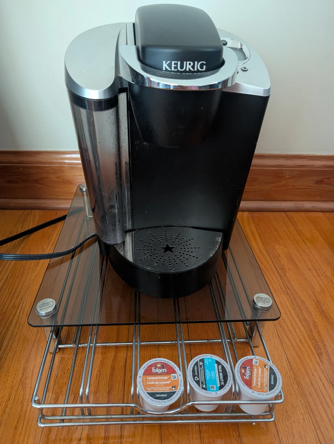 Keurig Coffee Maker with Glass K-cup Tray