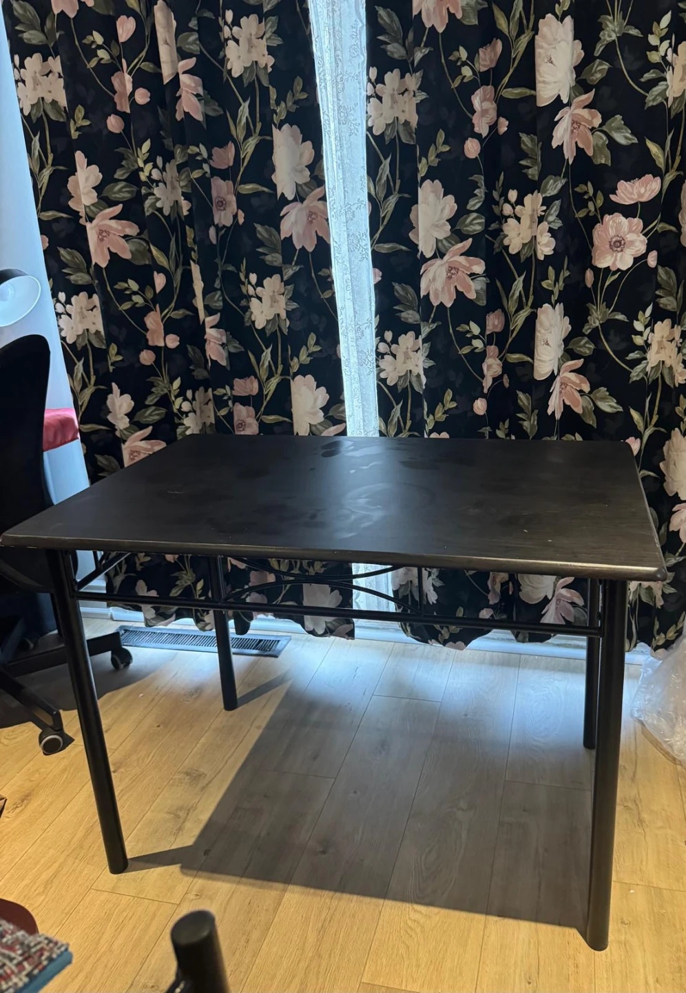 Frigidaire Electric Stove and dining table  with 4 chairs - photo 2