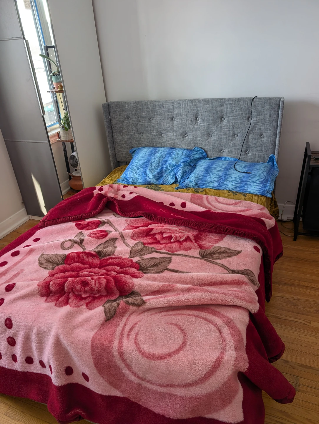 Grey  Lift Storage Double Bed With Mattress 300