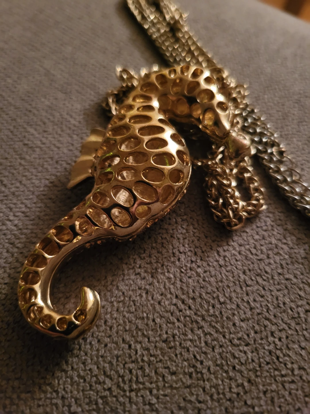 Gold Seahorse Pendant Necklace - photo 5