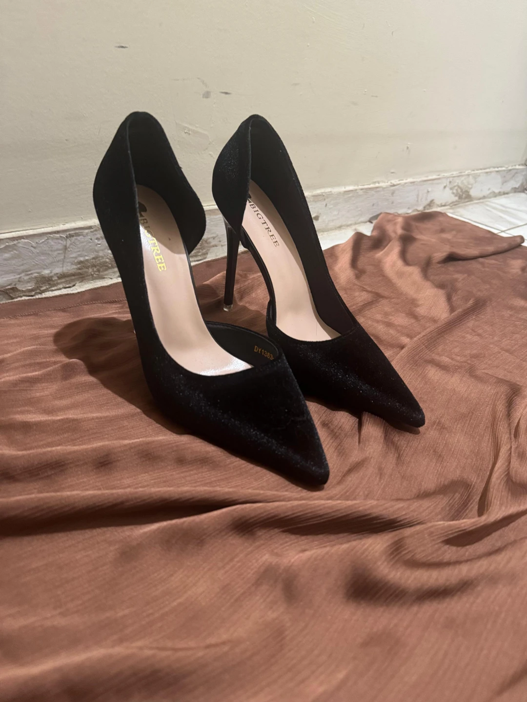 Women's black High Heels (Size-EU40). - photo 2