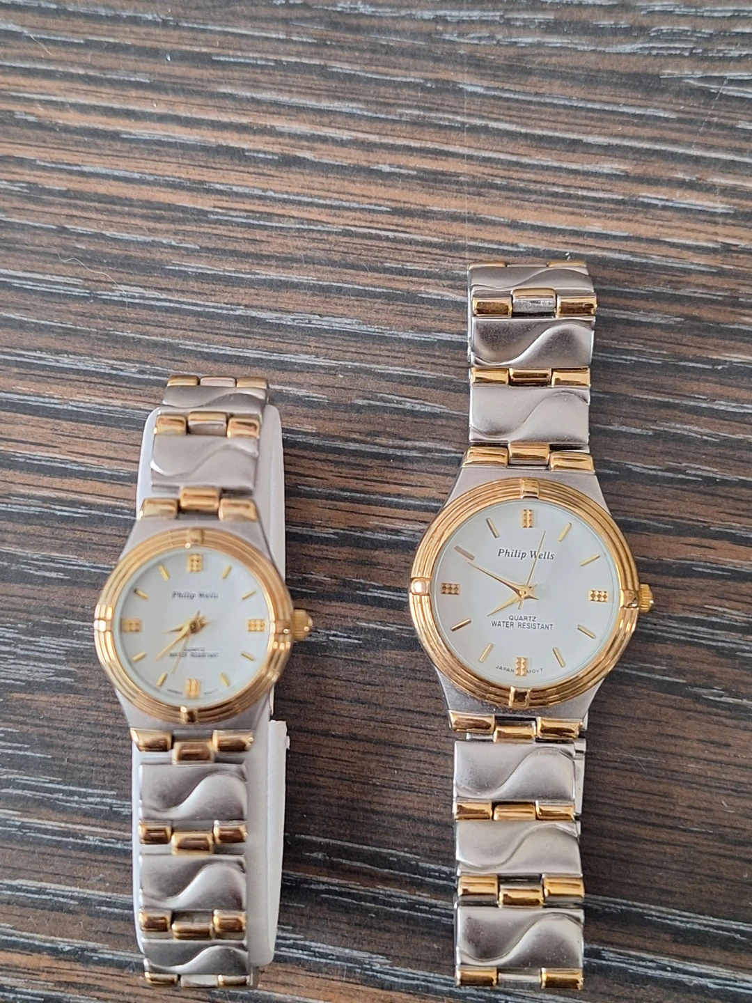 Philip Wells Quartz Water Resistant Watch Set