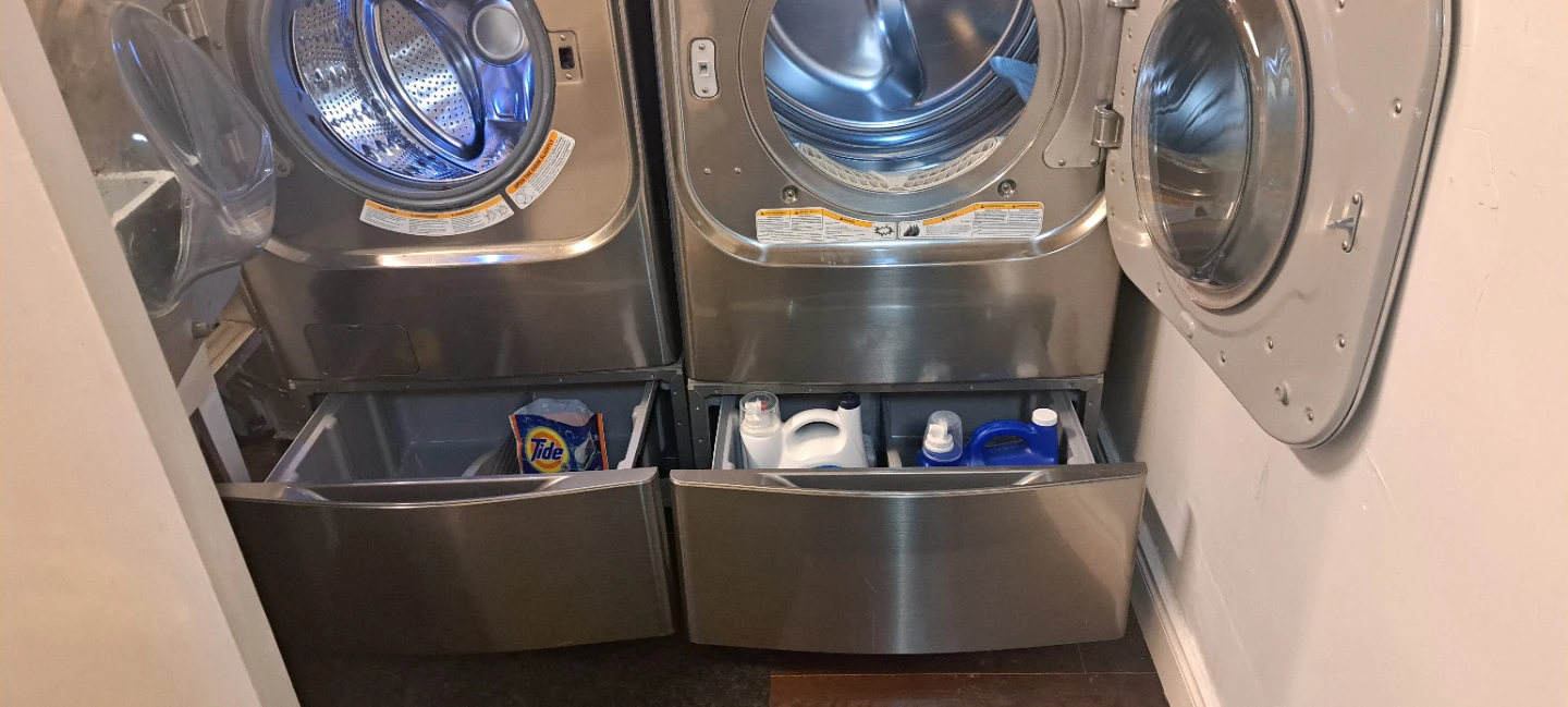 LG Front Load Washer and Dryer Set - photo 4