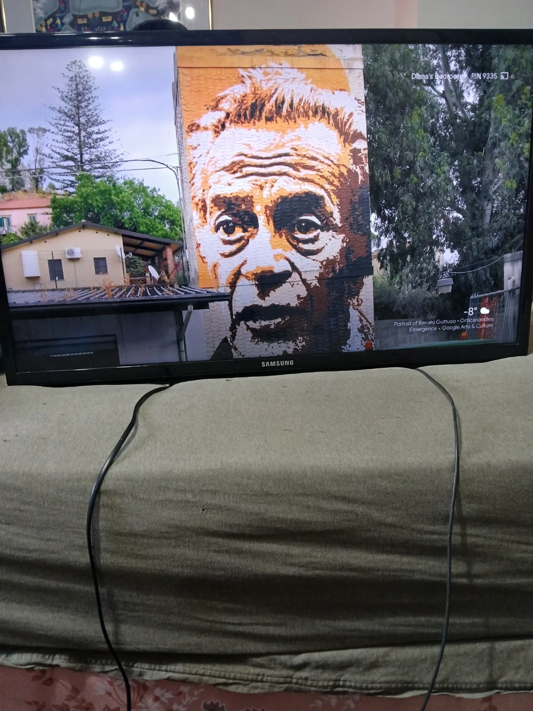 Samsung Black Flat Screen Smart TV - photo 4