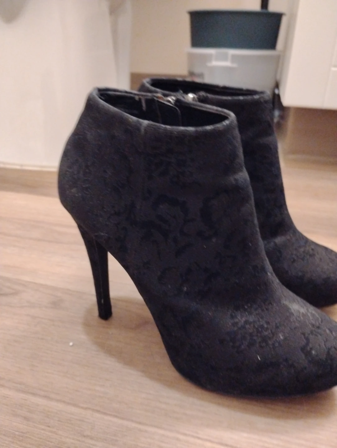 Le Château Black Floral Print Ankle Boots - Size 7.5 - photo 3