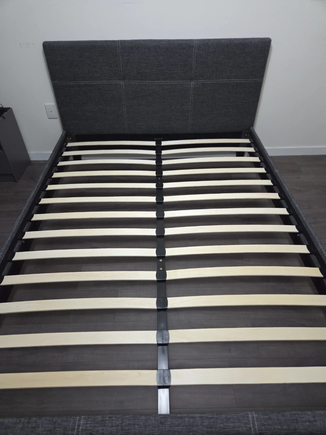 Queen Size Bed Frame - photo 2