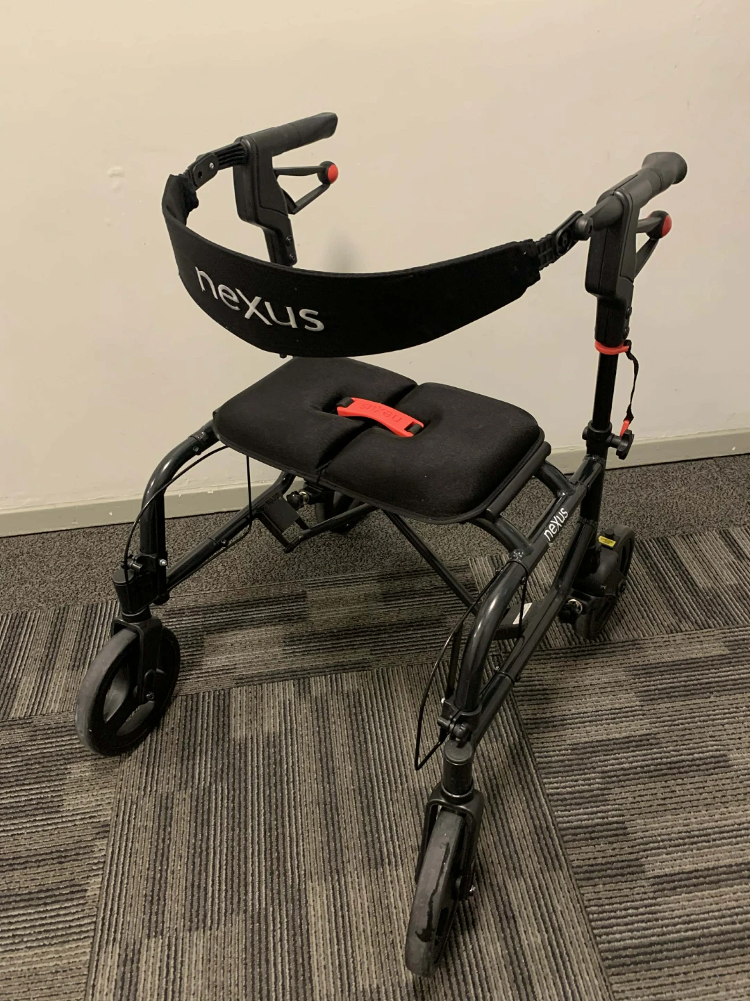 Nexus 3 Rollator Walker