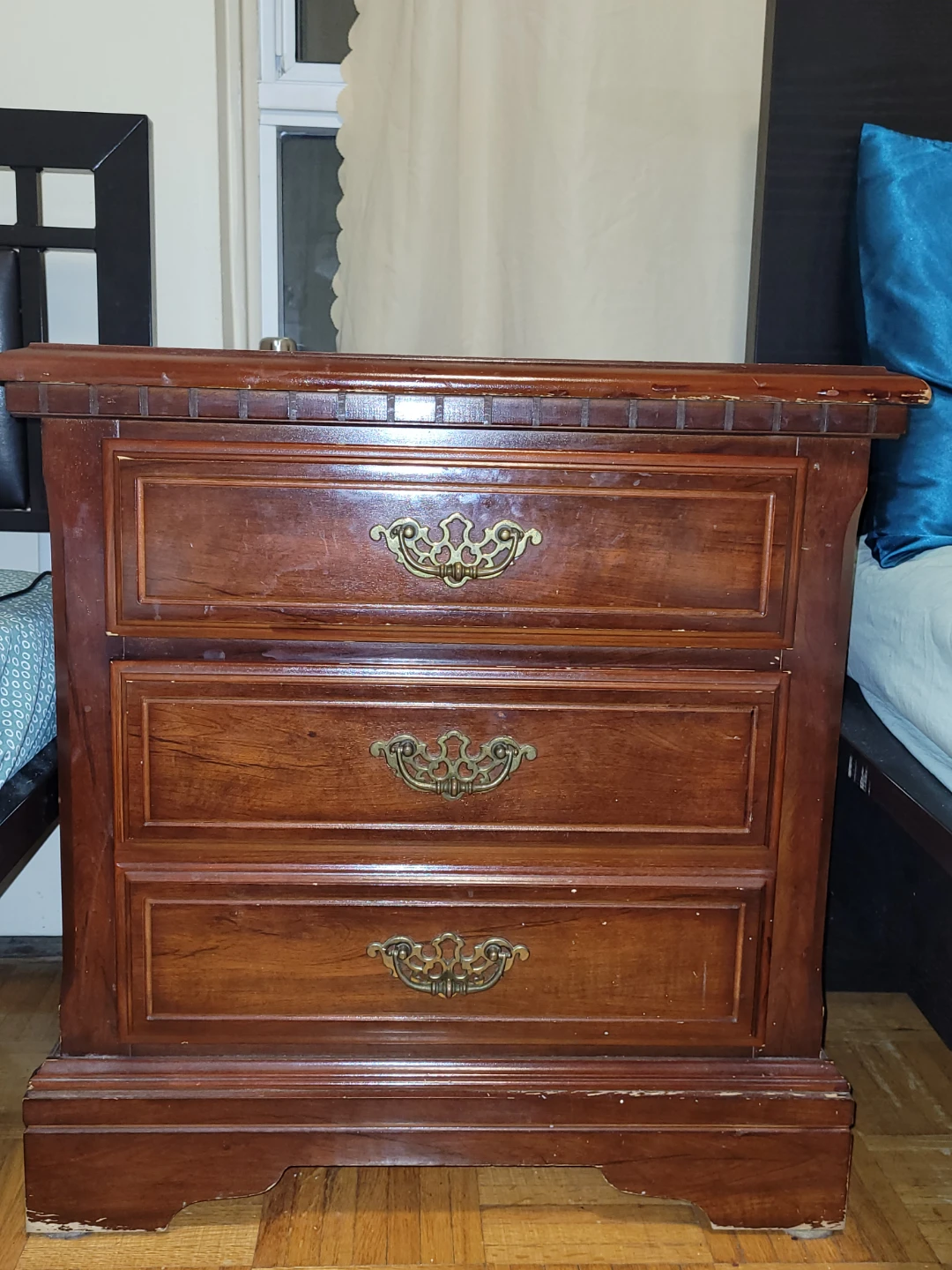 Wooden 3-Drawer Nightstand