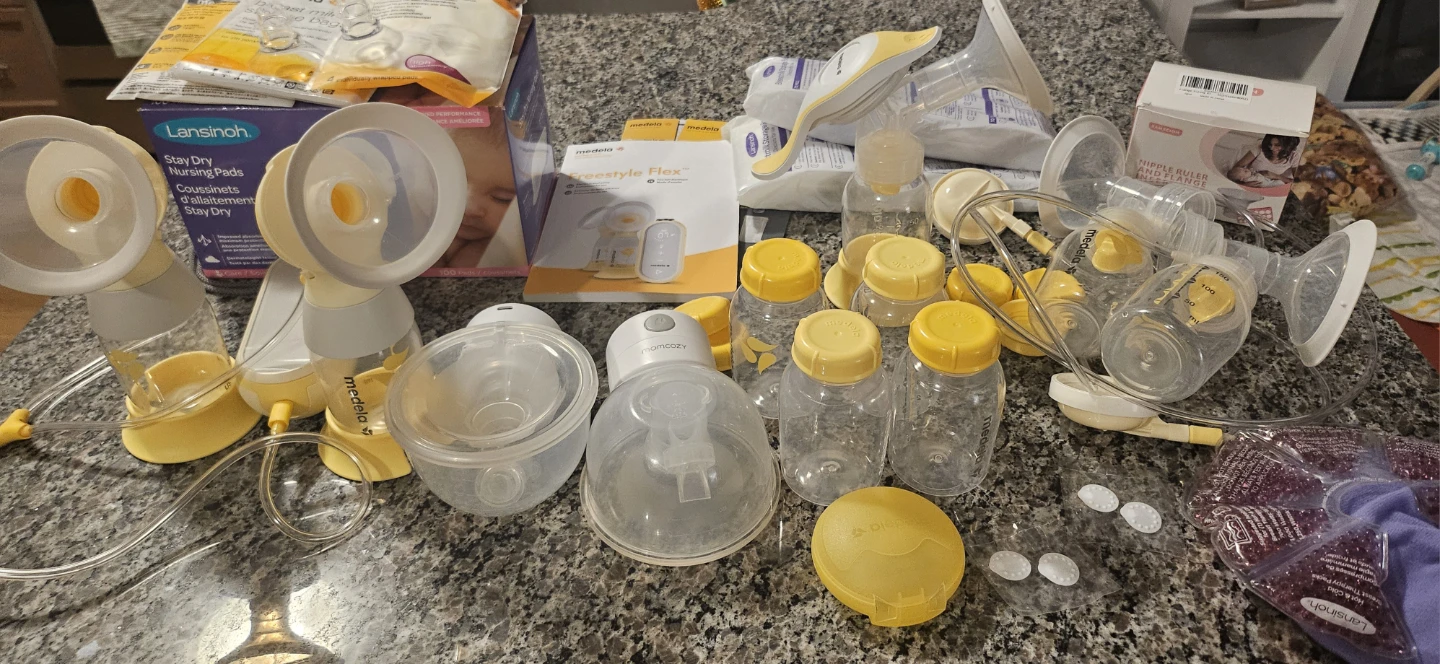 Medela & Momcozy Breast Pump Parts & Accessories - photo 2