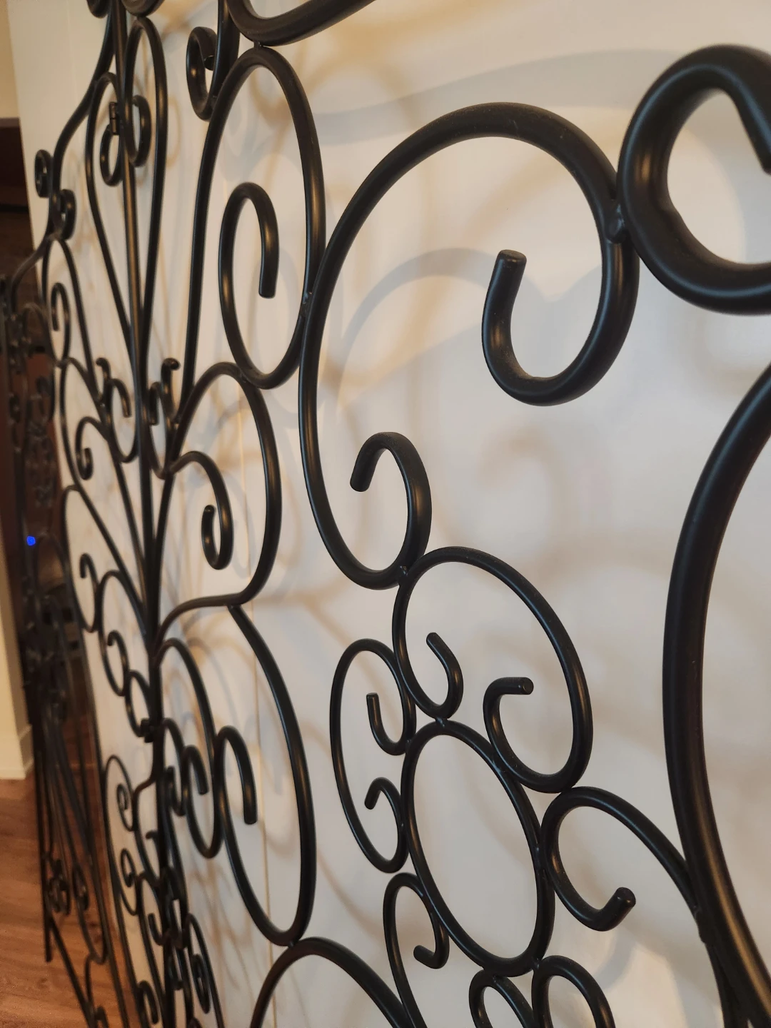 Stylish Black Metal Headboard 🥕 - photo 3