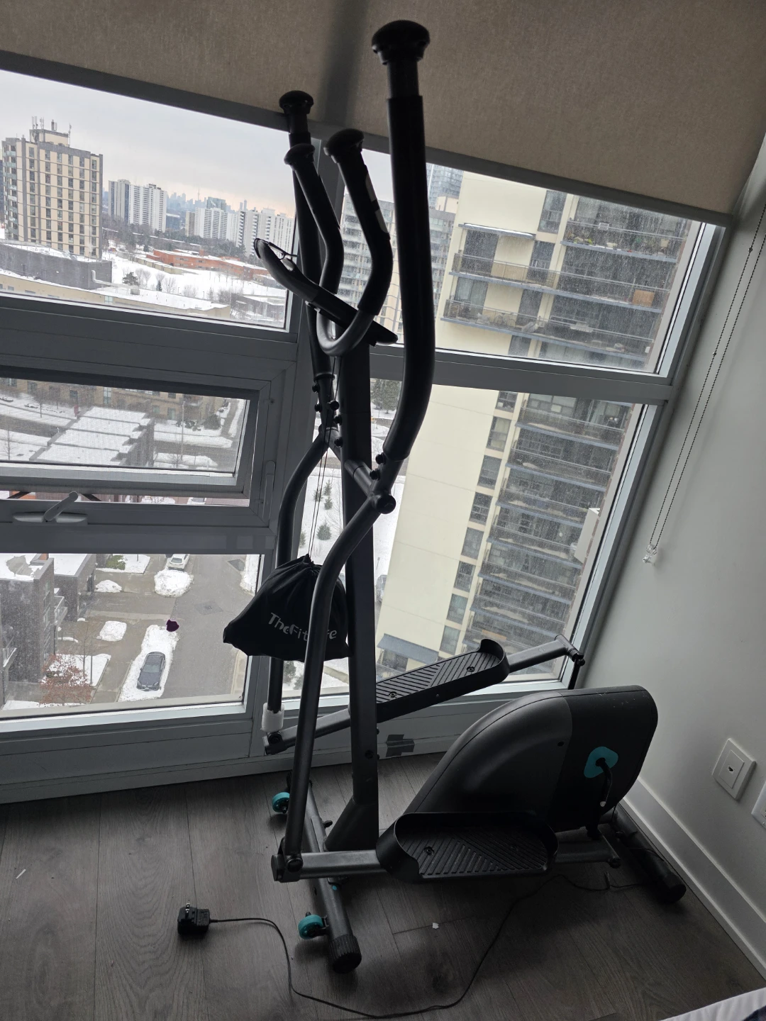 EL 120 Elliptical Cross Trainer - Compact & Easy to Use