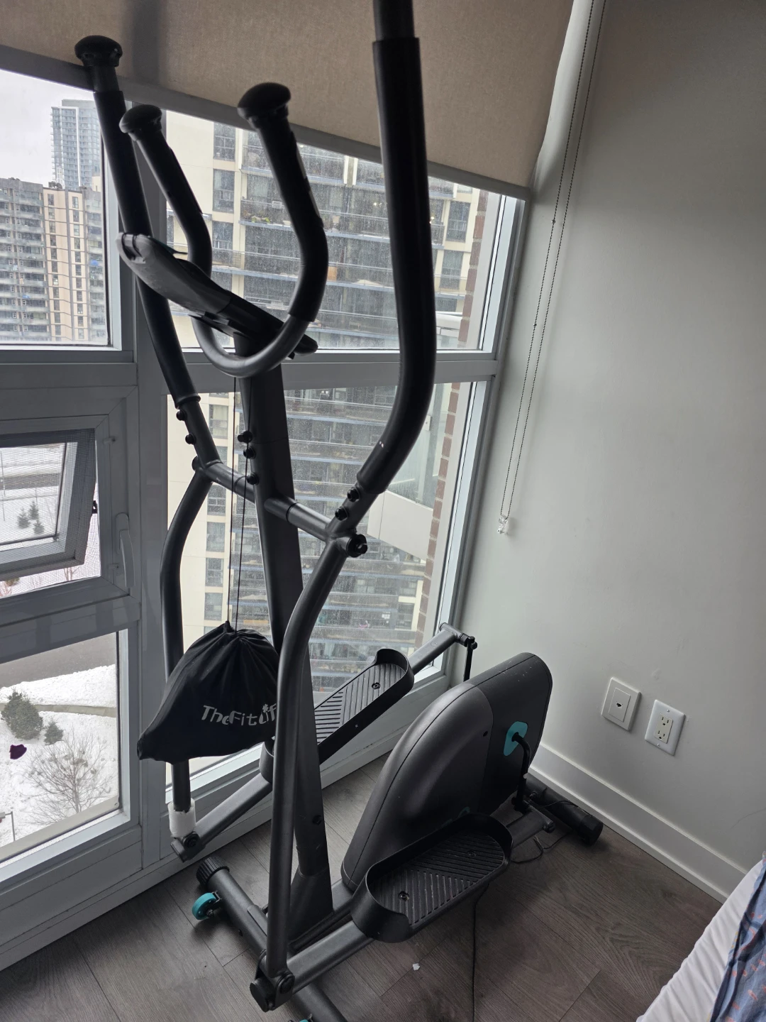 EL 120 Elliptical Cross Trainer - Compact & Easy to Use - photo 2