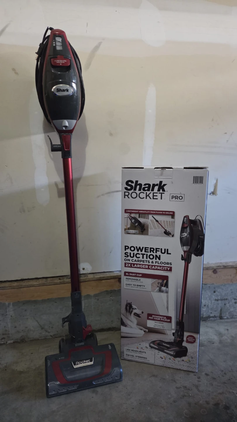 Shark Rocket PRO Vacuum Cleaner - photo 2