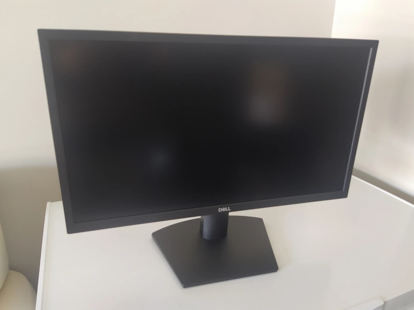 Almost New Dell SE2222H 21.5" Flat Panel Monitor