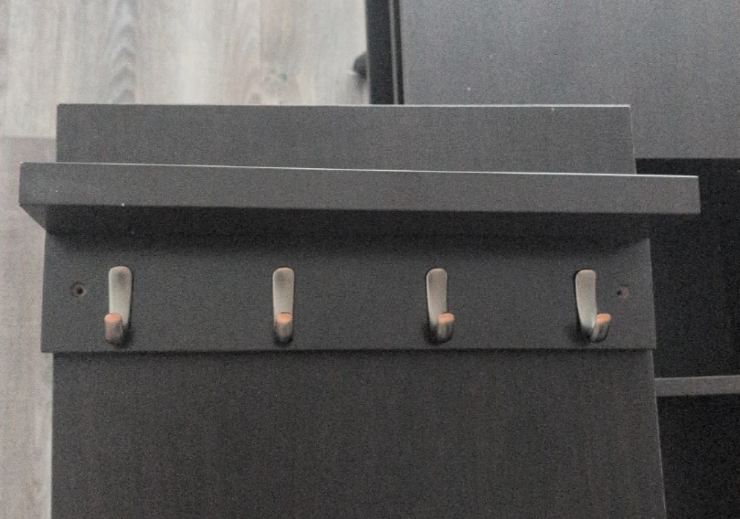 Wall Shelf with Hooks 🧡