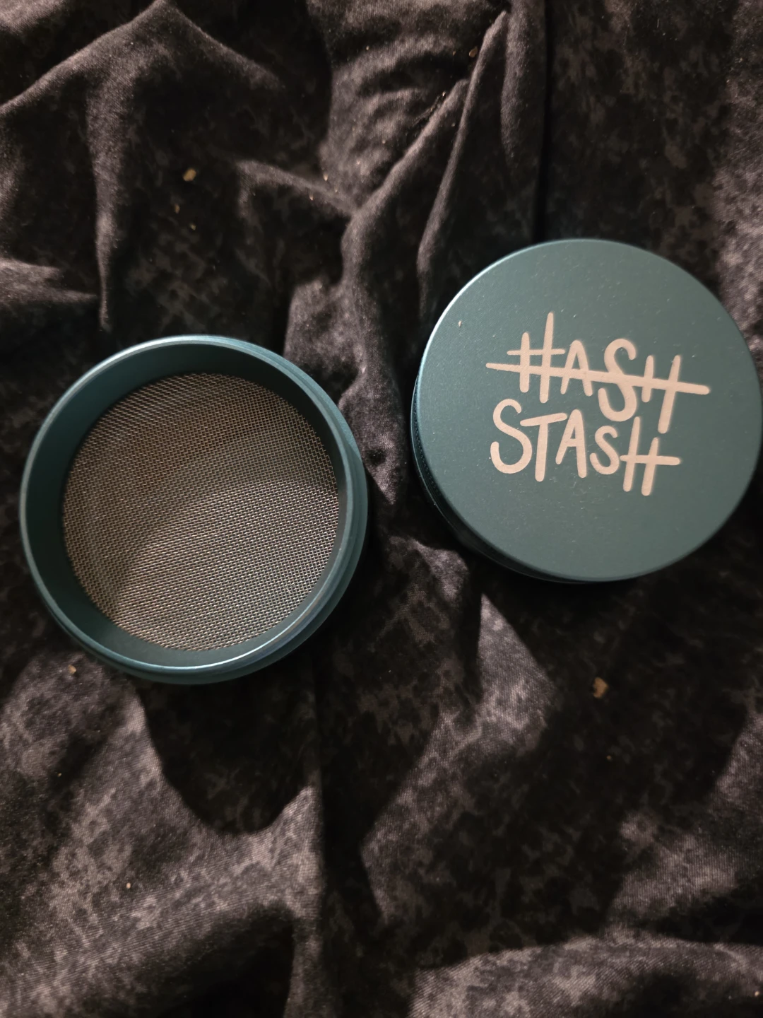 Hash Stash Grinder, brand new - photo 3