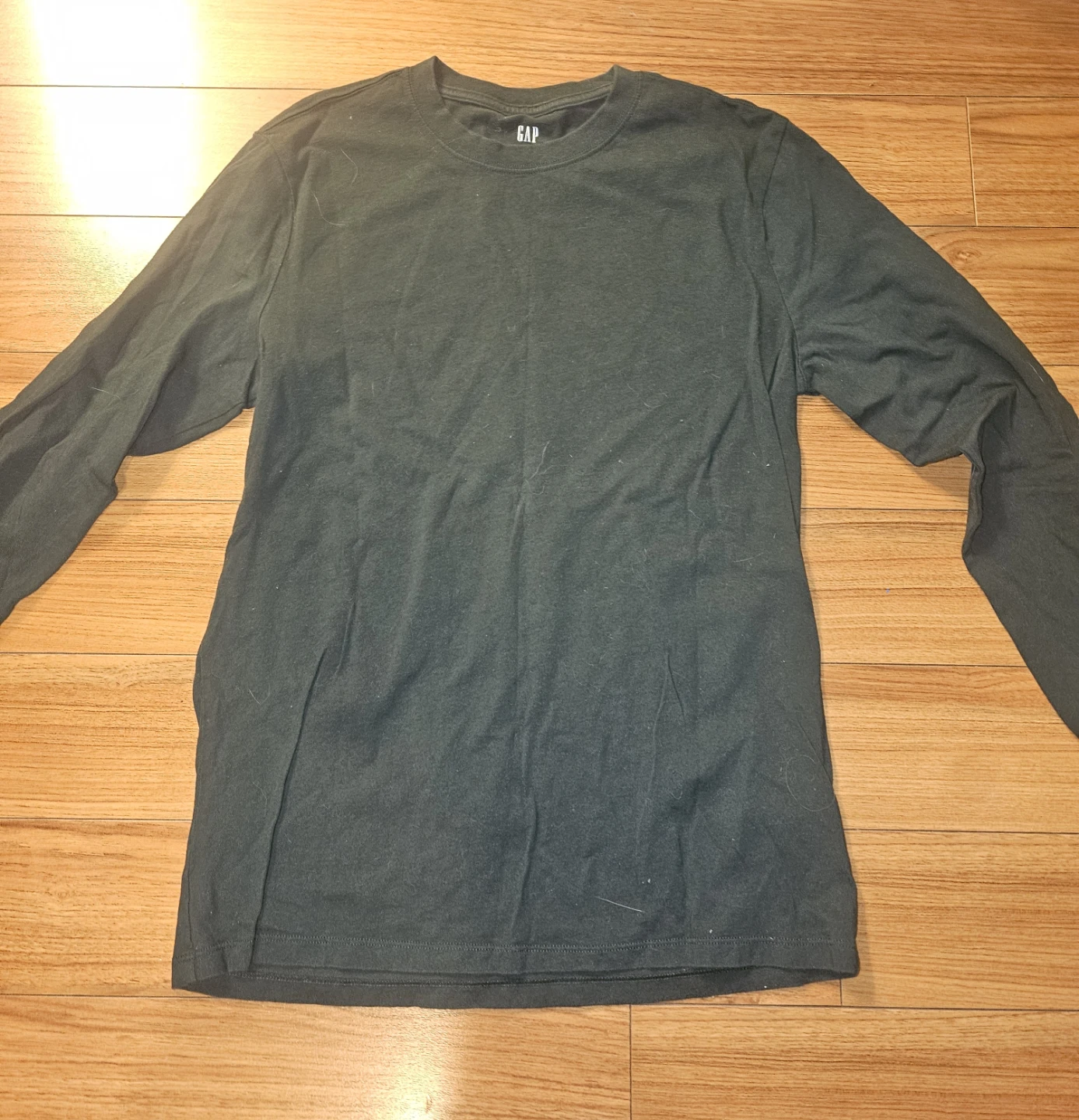 GAP Long Sleeve Crew Neck T-Shirt - Size S