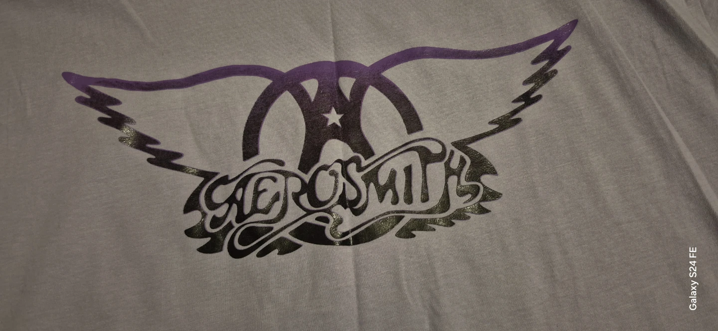 Brand new  unisex tee - photo 2