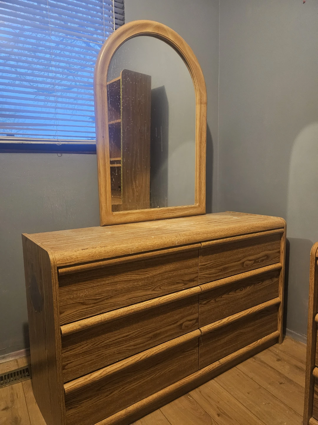 Four piece Oak Bedroom Set - photo 2