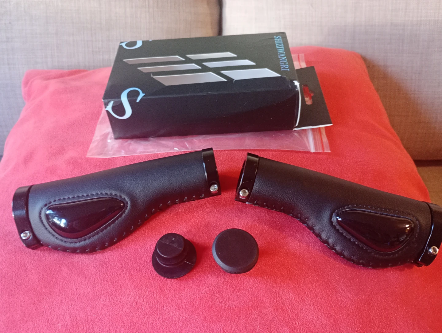 Brand New Black Ergonomic Bicycle Handlebar Grips - photo 3