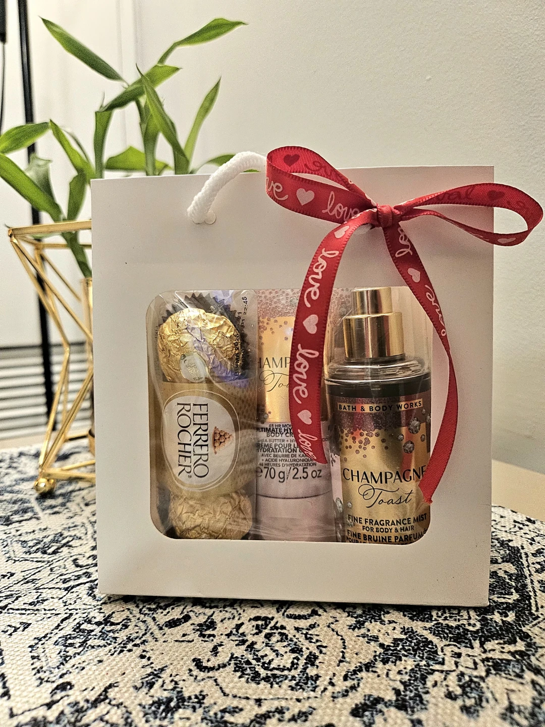 Bath & Body Works Champagne Toast Gift Set + Ferrero Rocher