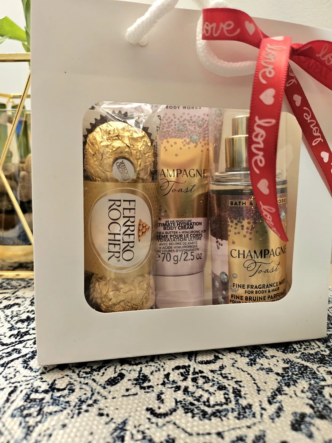 Bath & Body Works Champagne Toast Gift Set + Ferrero Rocher - photo 2