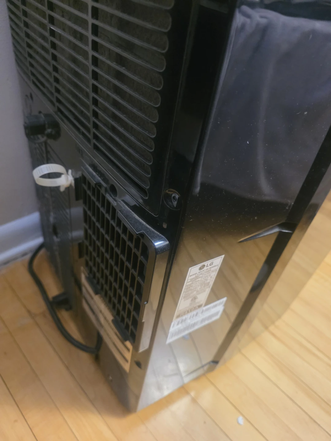 LG Portable Air Conditioner LP1117GSR - photo 5