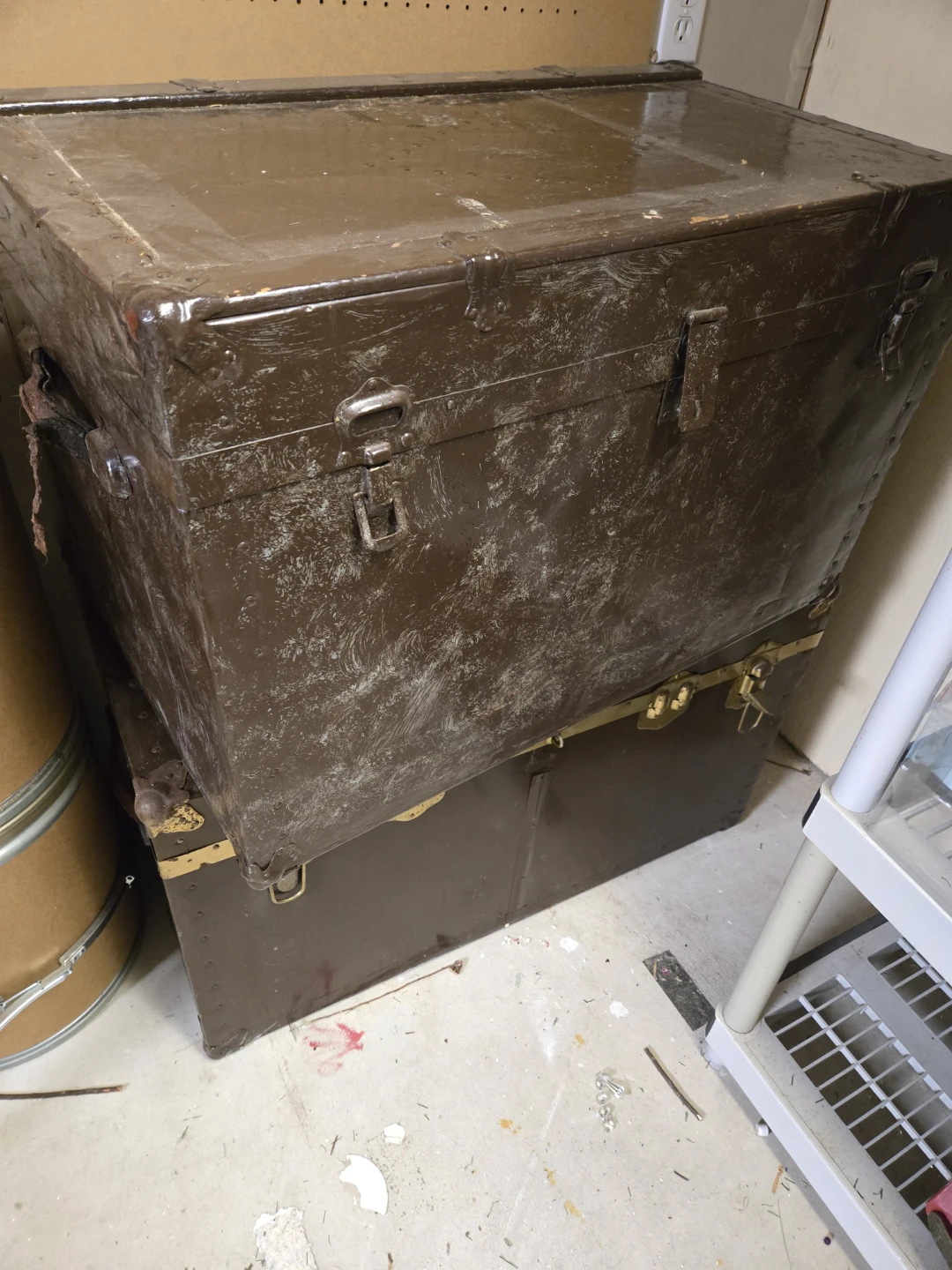 Vintage Brown Trunk Chest - photo 4